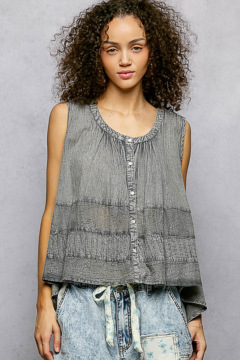 The Crochet Chapter: Spring 2026’s Hand-Hooked Cotton and the Sunlit-Grandmother Romance of Tiny Interlocked Loops That Tell a Slow, Stitch-by-Stitch Story