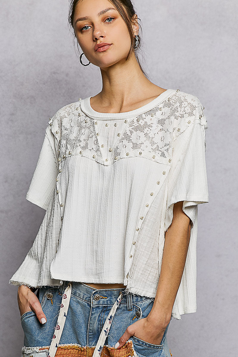 The Lace Revival: Spring 2026’s Softest Romance, Stitched Into Everyday Style