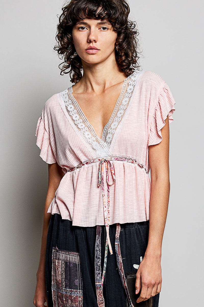 The Tie-Front Chapter: Spring 2026’s Knotted Love Letter to Sun-Kissed Waistlines and Effortless Boho Romance